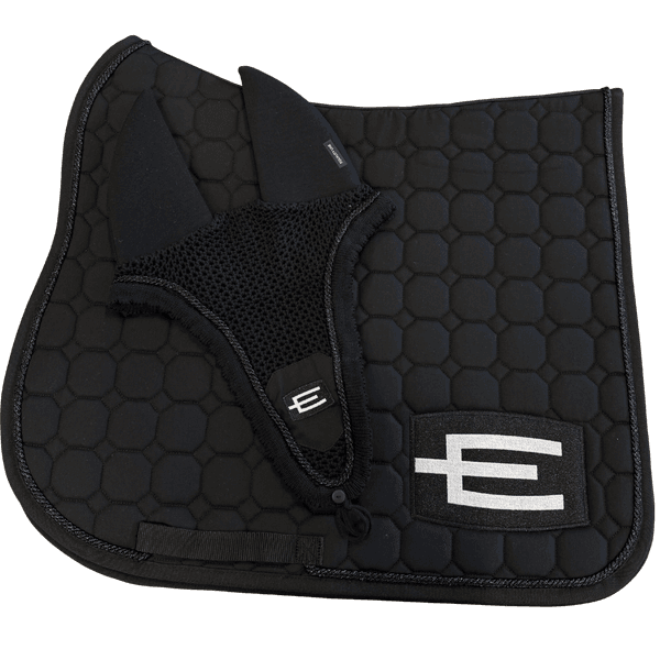 Hovedbilde Ruben Soundless E - Logo Ørehette - Sort/Hvit   